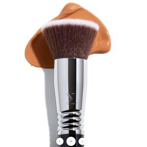 Like New Sigma beauty F80 FLAT KABUKI™ Foundation BRUSH